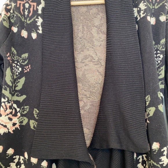 Rare find! Anthropologie Staring at Stars Cardigan - Picture 4 of 8